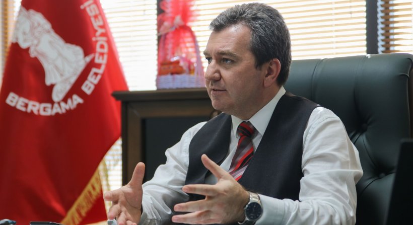 Başkan Koştu, "Bergama'yı 10 yıl hizmetsizliğe mahkûm edenler Kamyon ve Tır Garajı üzerinden siyaset yapıyor”