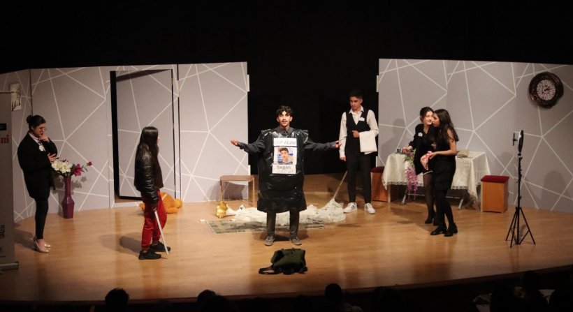 KINIKLI GENÇLER 2023 YILI GENÇLER ARASI TİYATRO YARIŞMASI'NDA SAHNE ALDI