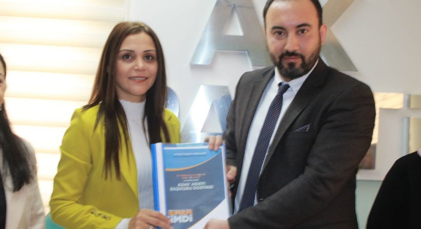 HAYALLERİNİ BİR BİR GERÇEKLEŞTİRİYOR