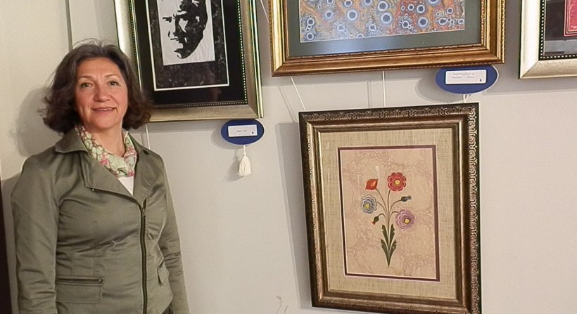 EBRU USTASINDAN RENKLERİN SUYLA DANSI SERGİSİ