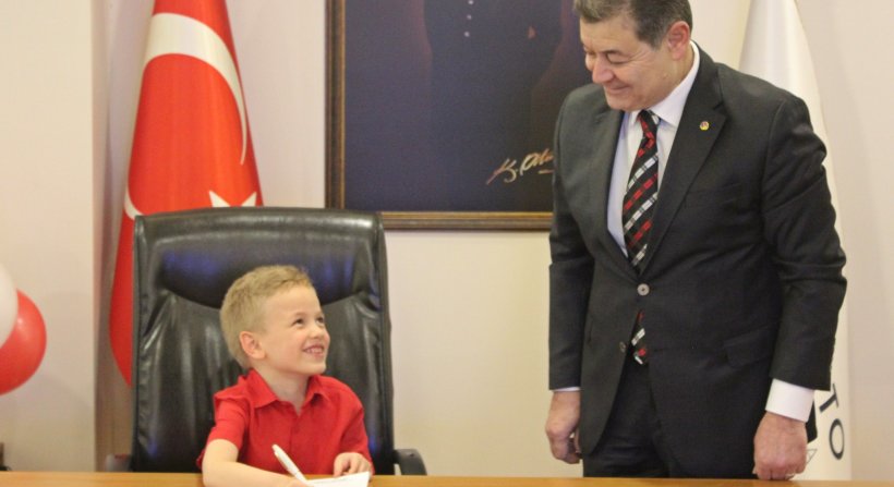 23 NİSAN'DA BERTO YÖNETİMİ ÇOCUKLARIN