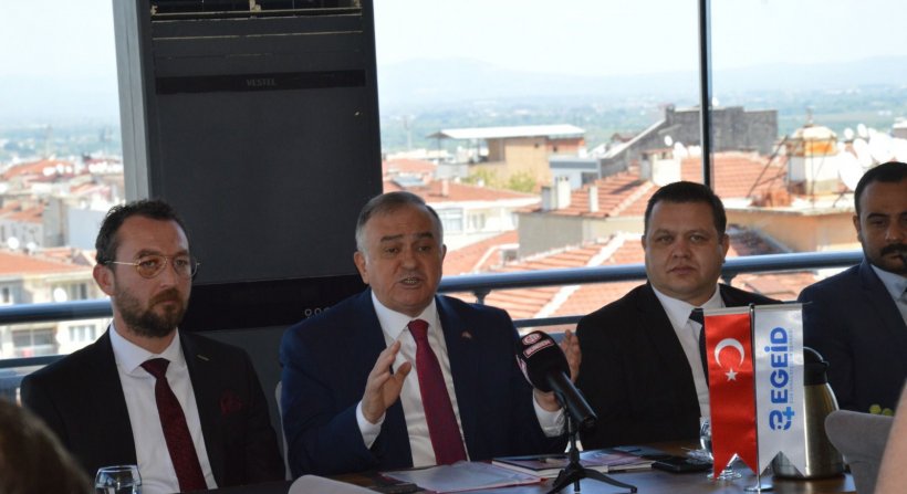 MHP'Lİ AKÇAY: SİZ NE HAKLA ATATÜRK'TEN BAHSEDİYORSUNUZ