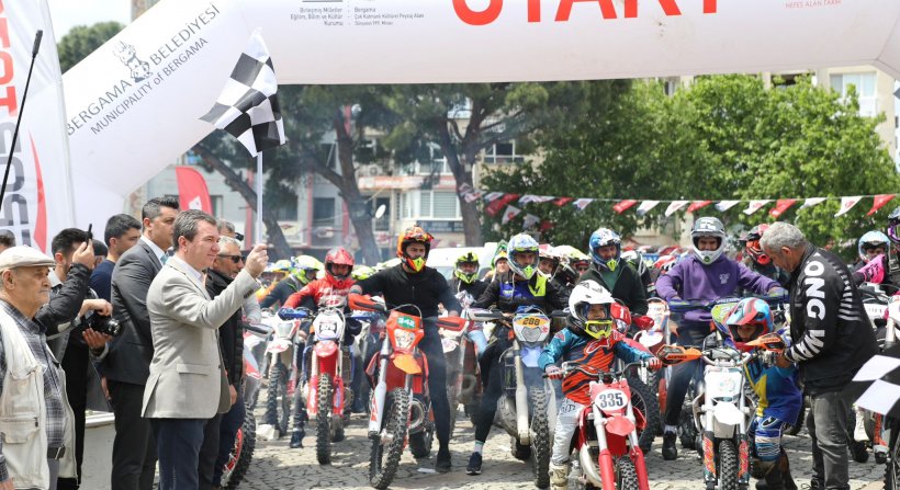 Türkiye Enduro ve ATV Şampiyonası 1. Ayak yarışları Bergama'da start aldı