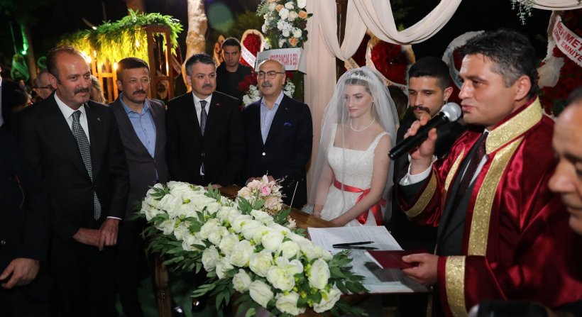 İzmir'de Muhteşem Düğün