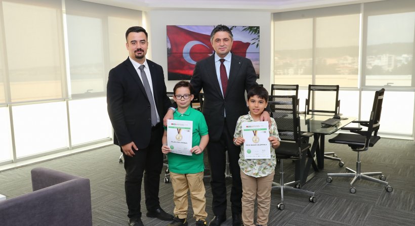 Robotik Kodlamada Dünya 1.si ve 3.sü Aliağa'dan