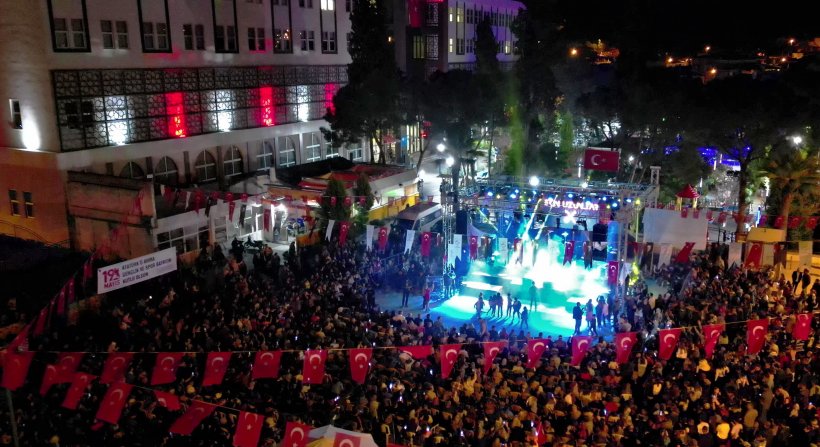 Kınıklılar 19 Mayıs'ta Ekin Uzunlar ile Coştu