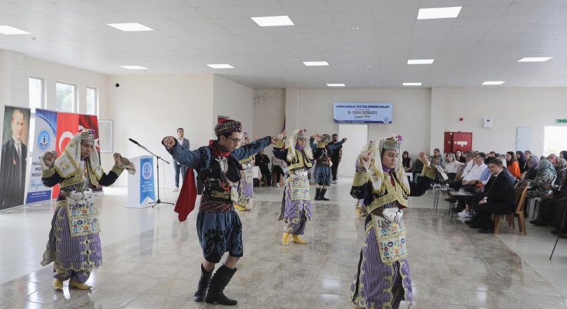 Kınık Halk Eğitim Merkezi Kursiyerlerinden Kıymetli Sergi