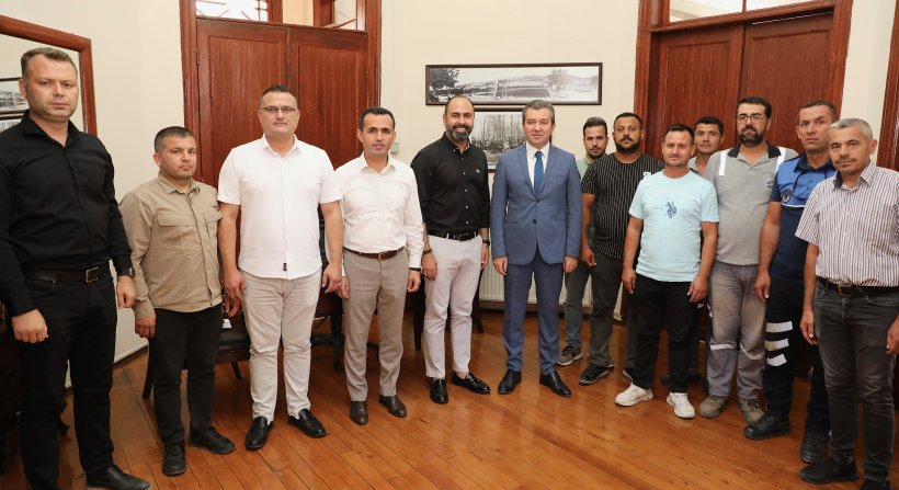 Bergama Belediyesi Çalışanlarına Çifte Müjde