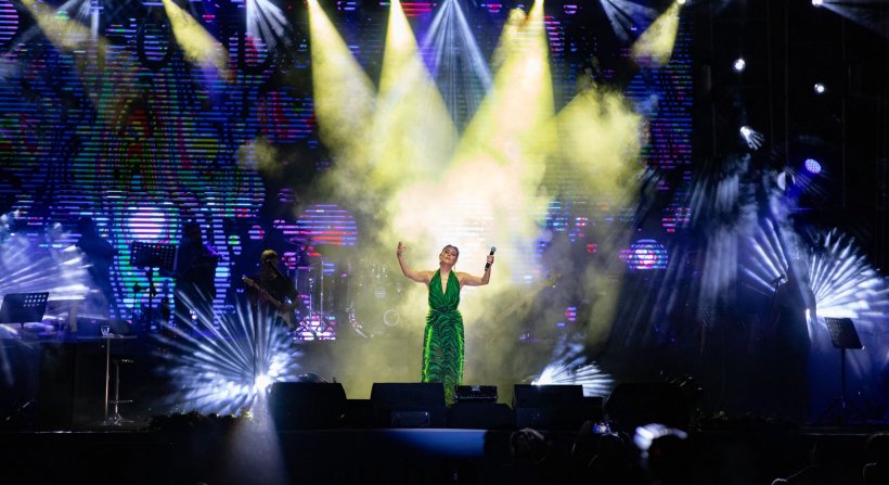 İlber Ortaylı ve Funda Arar Dikili'yi Salladı