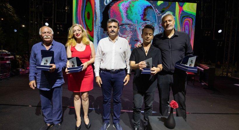 Dikili'de Uğur Mumcu Unutulmadı