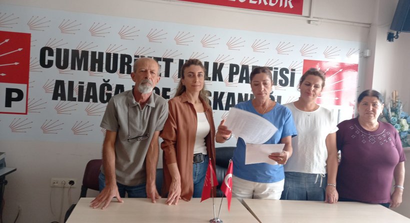 ALİAĞA CHP KADIN KOLLARI OKULLARDA ÜCRETSİZ ÖĞÜN VERİLMEMESİNE İLİŞKİN BASIN AÇIKLAMASI YAPTI