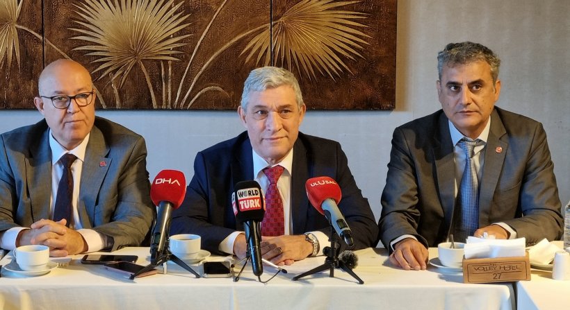 VATAN PARTİSİ'NİN İZMİR ADAYI SERHAN BOLLUK OLDU!