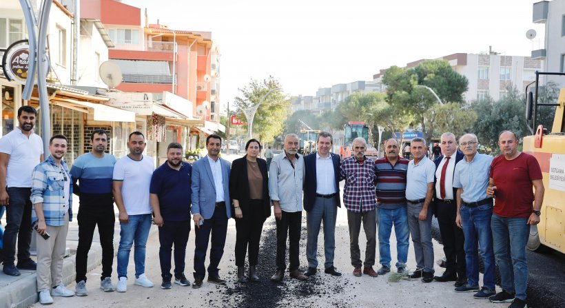 BERGAMA'DA YOL SORUNLARI TARİH OLUYOR