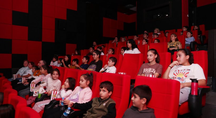 Aliağalı Öğrencilerden ‘Atatürk 1881 – 1919' Filmine Yoğun İlgi