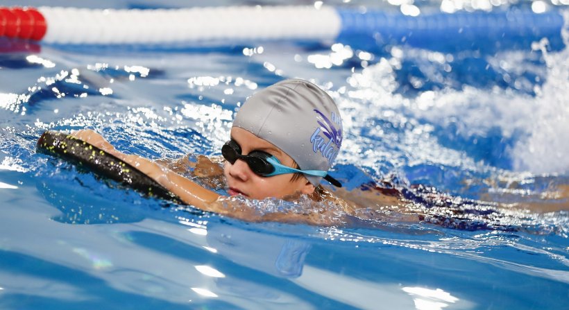 Aliağa'da Atatürk'ü Anma Yüzme Yarışması