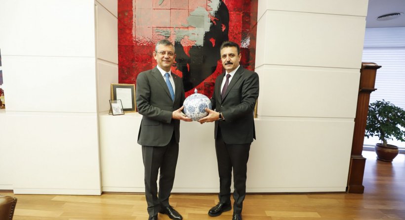 Başkan Kırgöz'den Genel Başkan Özgür Özel'e ziyaret