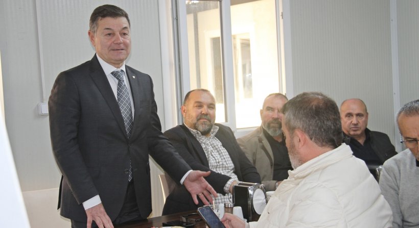 BERGAMA, DİKİLİ, KINIK ODA BAŞKANLARI BATI ANADOLU SERBEST BÖLGESİ'Nİ ZİYARET ETTİ