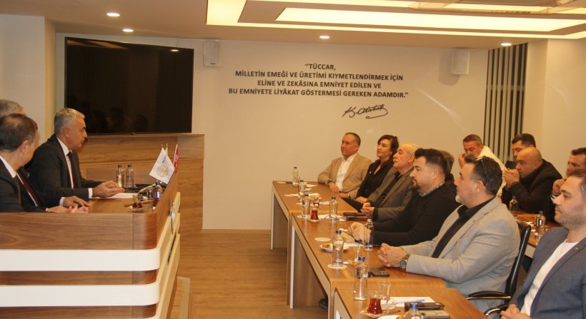 CUMHURİYET HALK PARTİSİ BERGAMA BELEDİYE BAŞKANI ADAYI PROF. DR. TANJU ÇELİK BERTO'DAYDI