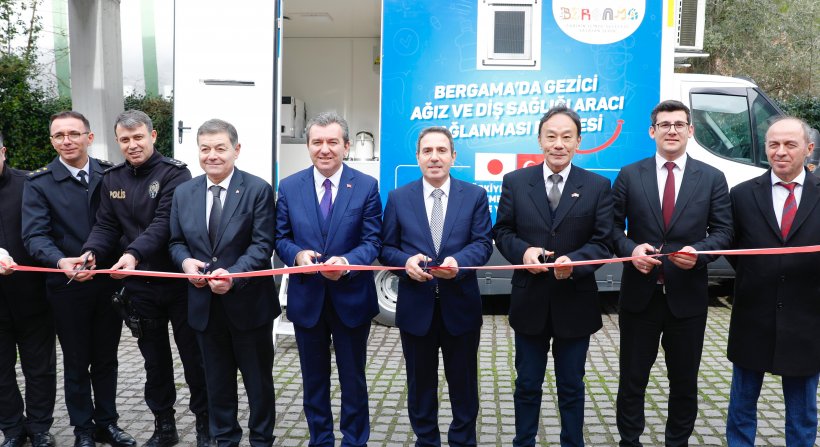 BERGAMA GEZİCİ AĞIZ VE DİŞ SAĞLIĞI ARACI HİZMETE ALINIYOR