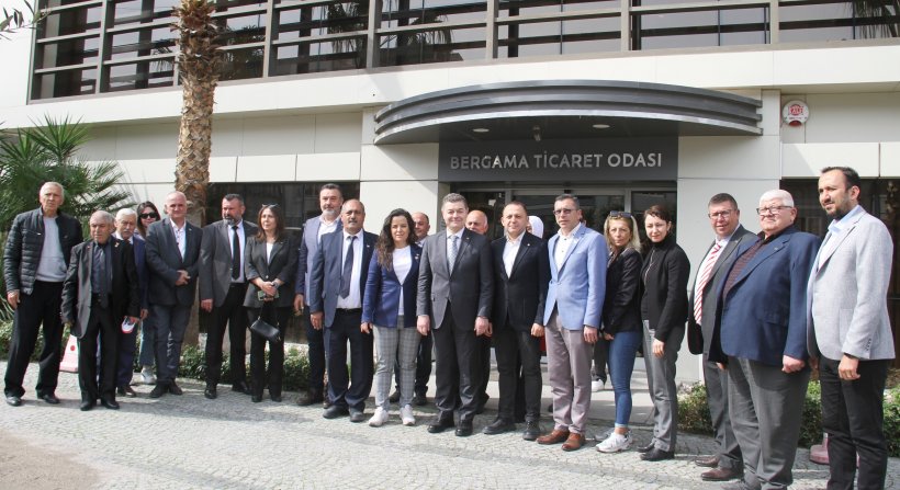 DEMOKRAT PARTİ İZMİR BÜYÜKŞEHİR BELEDİYE BAŞKAN ADAYI BERTO'YU ZİYARET ETTİ