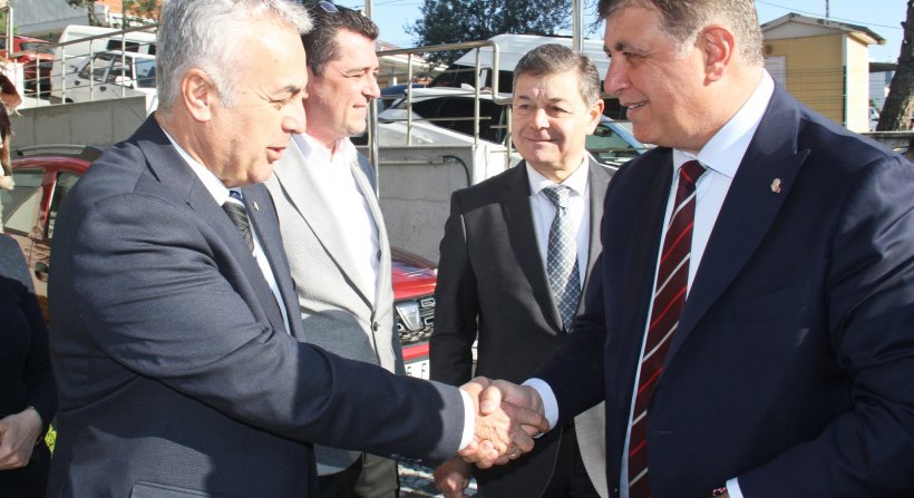 CUMHURİYET HALK PARTİSİ İZMİR BÜYÜKŞEHİR BELEDİYE BAŞKAN ADAYI BERTO'YU ZİYARET ETTİ