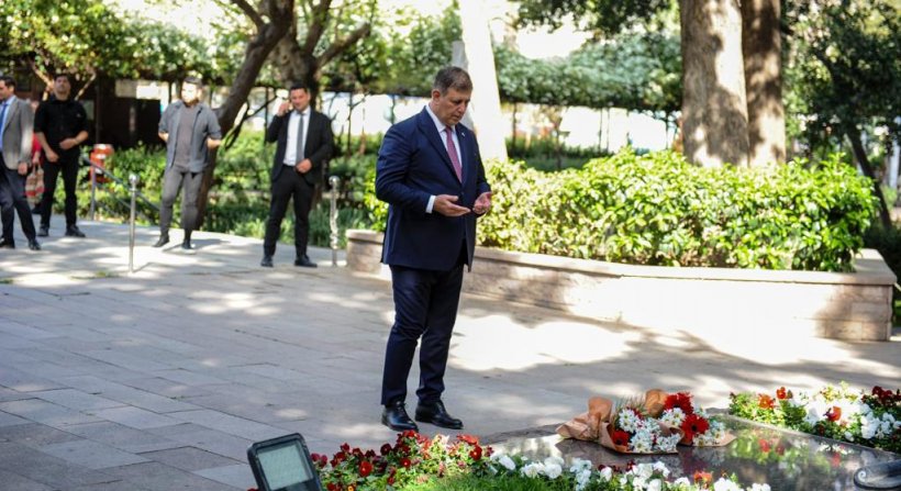 İlk ziyaret Zübeyde Ana'ya