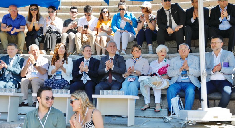 BERGAMA 47. GRUP PSİKOTERAPİ KONGRESİ'NE EV SAHİPLİĞİ YAPIYOR