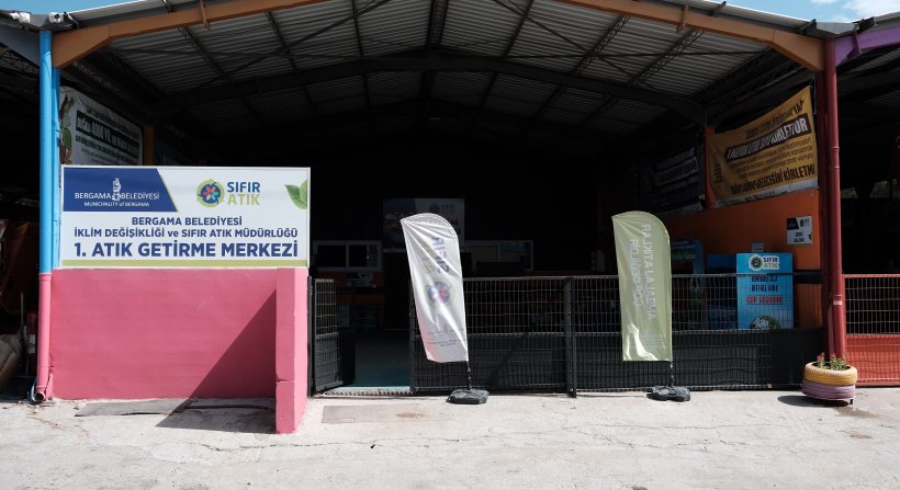 BERGAMA ATIK GETİRME MERKEZİ HEM AYRIŞTIRACAK HEM EĞİTECEK