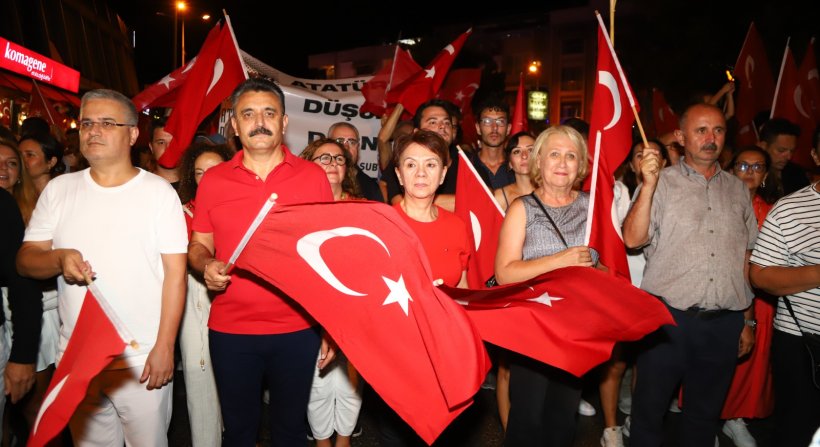 Dikili'de Zafer Bayramı Festival Coşkusuyla Taçlandı