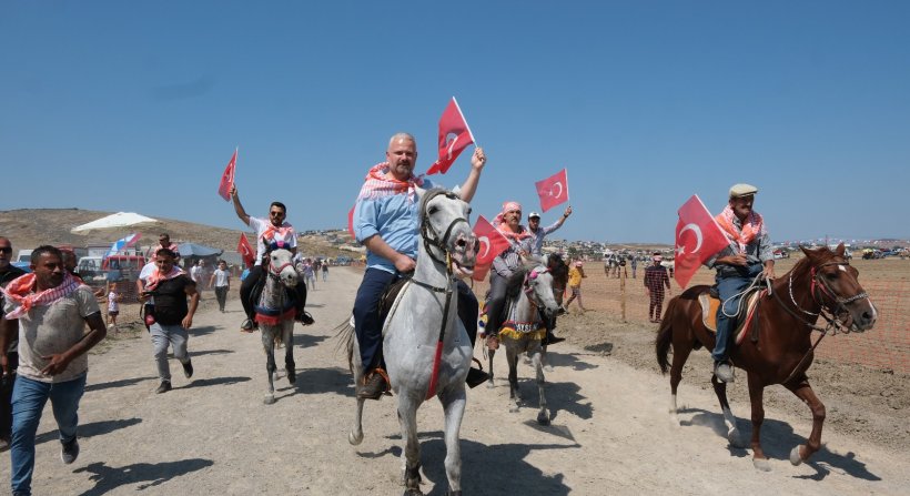 MENEMEN'DE RAHVAN AT YARIŞI HEYECANI YAŞANACAK
