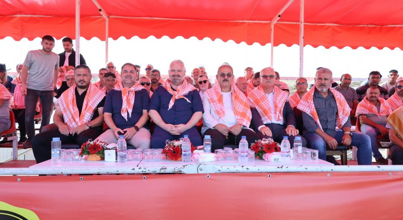 Menemen'de rahvan at şöleni yaşandı