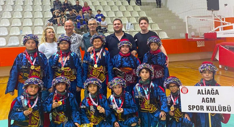 Aliağa'nın Halk Oyunları Ekibi Ege Bölge Finallerine Gidiyor