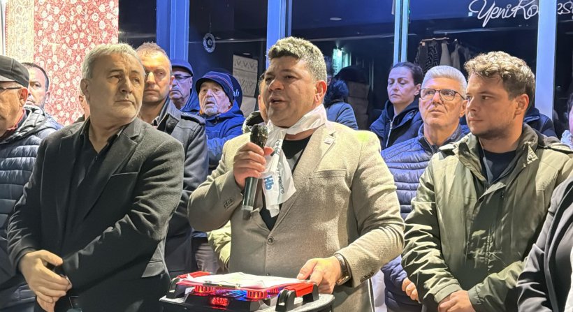 Aliağa CHP gözaltına alınan İmamoğlu için açıklama yaptı.