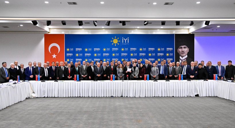 Ankara'da İYİ Parti 81 il Başkanı, kamuoyuna gündemle ilgili ortak açıklama yaptılar.