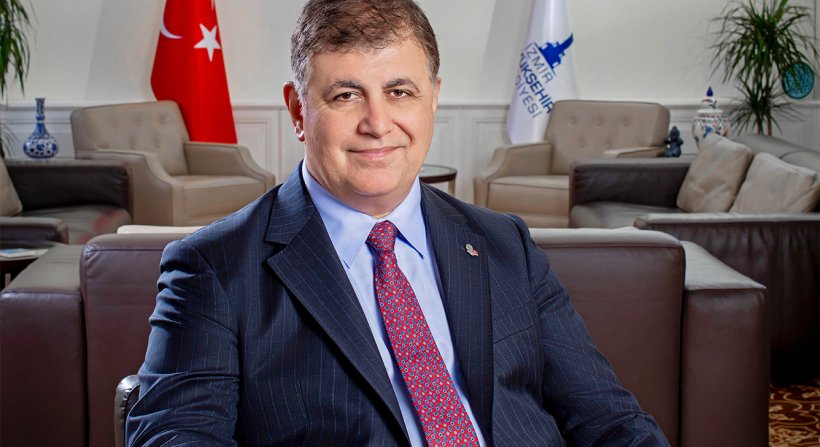 ŞAKRAN'DA BIÇAK KEMİĞE DAYANDI. 