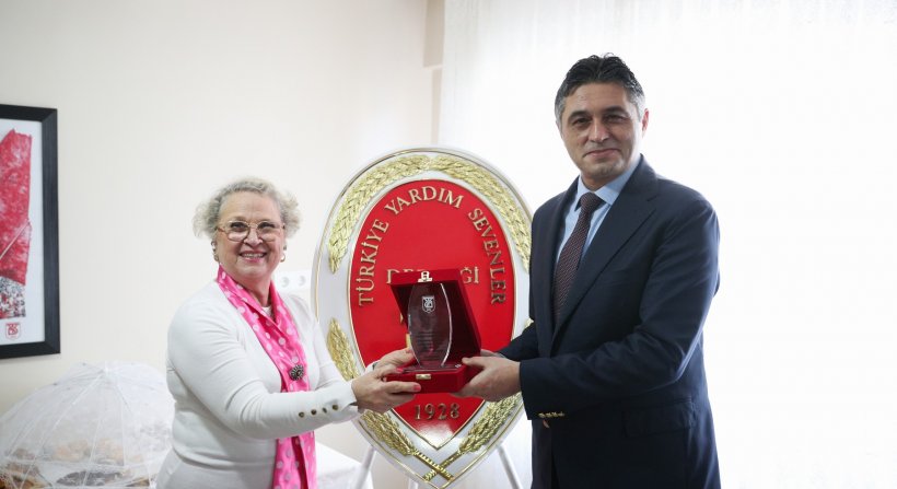 Türkiye Yardım Sevenler Derneği Aliağa Şubesi'nden Anlamlı Yardım Kermesi